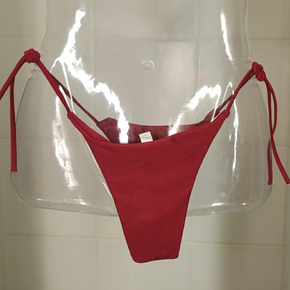 Brand new bikini - Picture 3 of 7